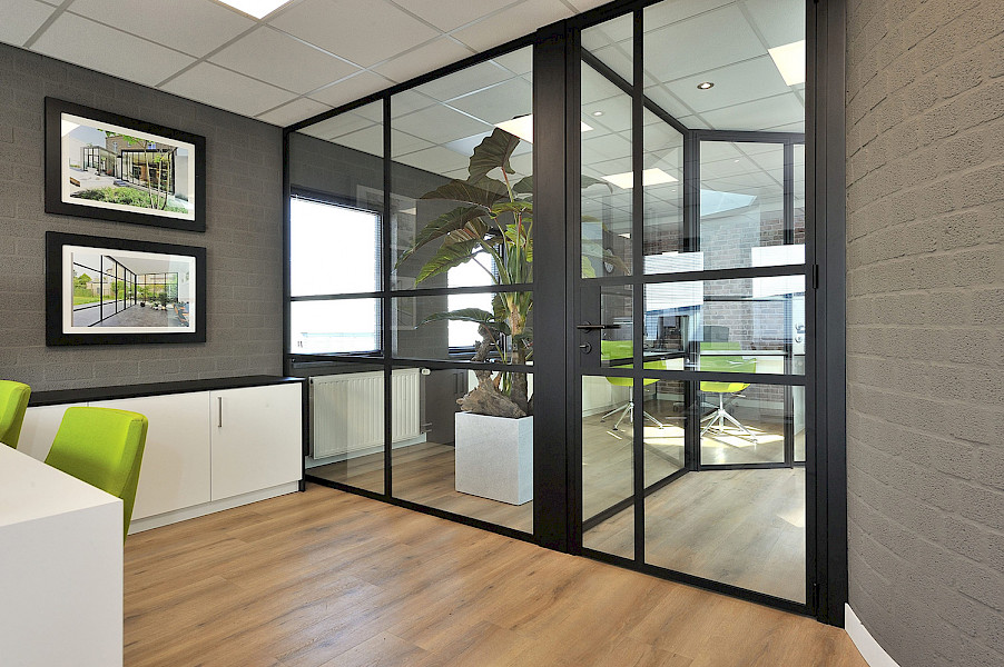 stalen wanden kantoor