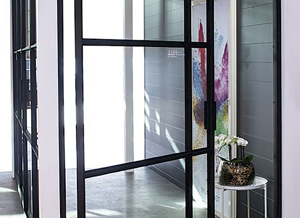 steel look taatsdeur zwart