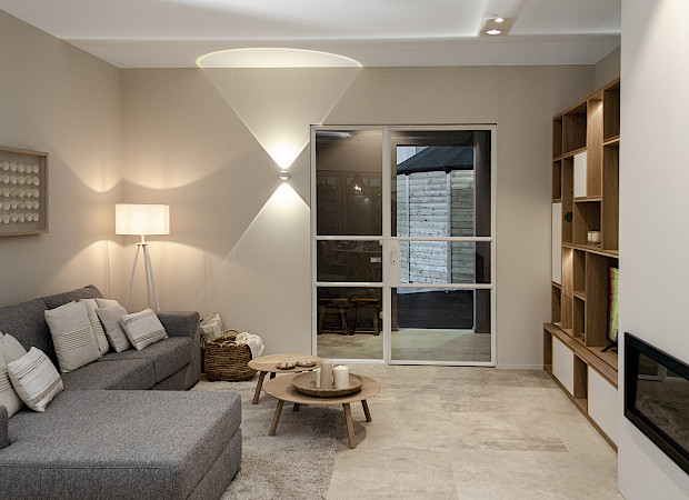 Witte steellook deur