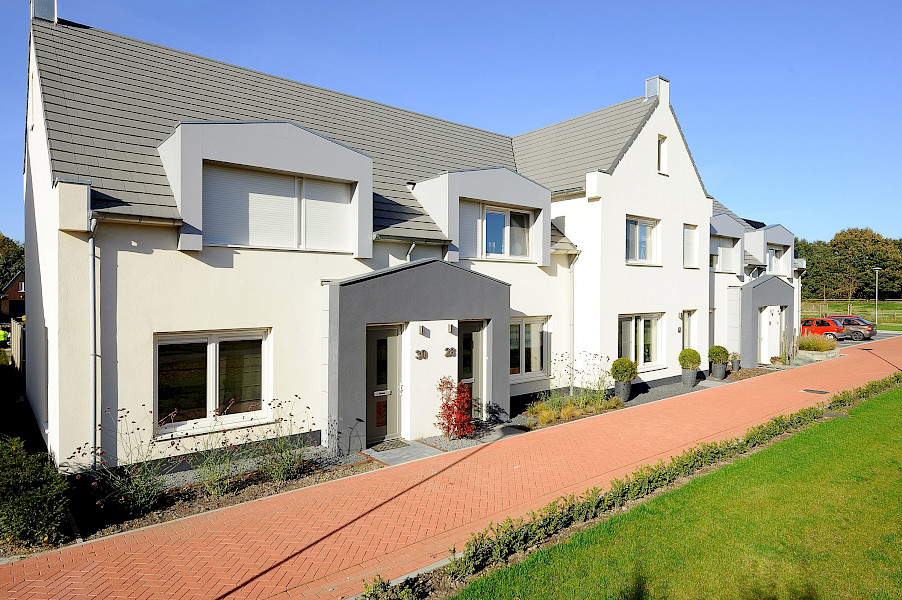 16 nieuwbouw woningen met Zendow Royal kunststof kozijnen in Beringe