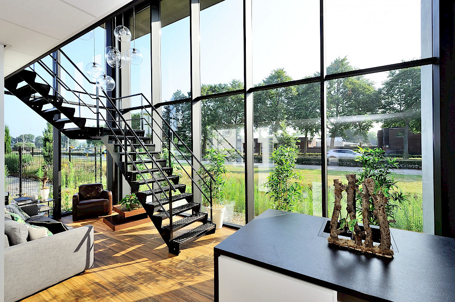 4 aluminium kozijnen en vliesgevels voor kantoren complex te Someren