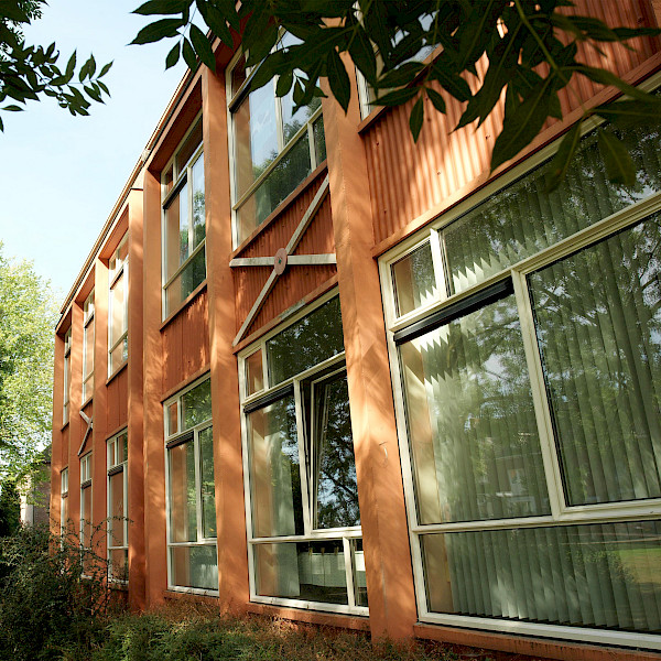 88 aluminium kozijnen met steellook voor Basisschool de Meule in Venlo