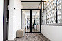 Maatwerk slanke aluminium kozijnen met gekleurd glas in trapezium model - Aerdehof Blerick/Venlo