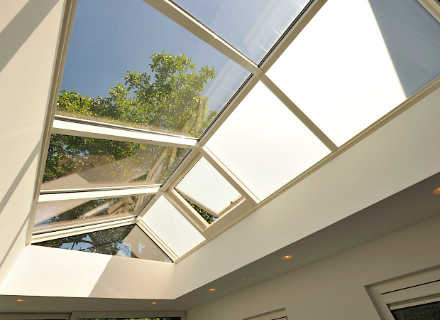 Mogelijkheden zonwering lichtstraat buiten 