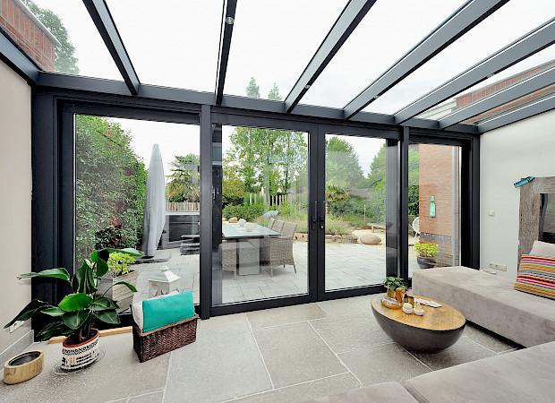 Aluminium overkapping met glas