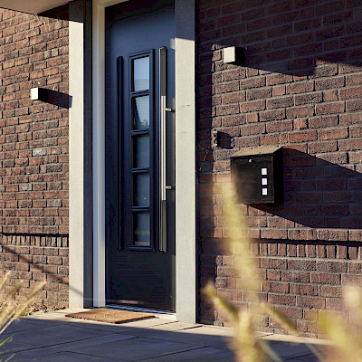 Moderne voordeur vs. Klassieke voordeur