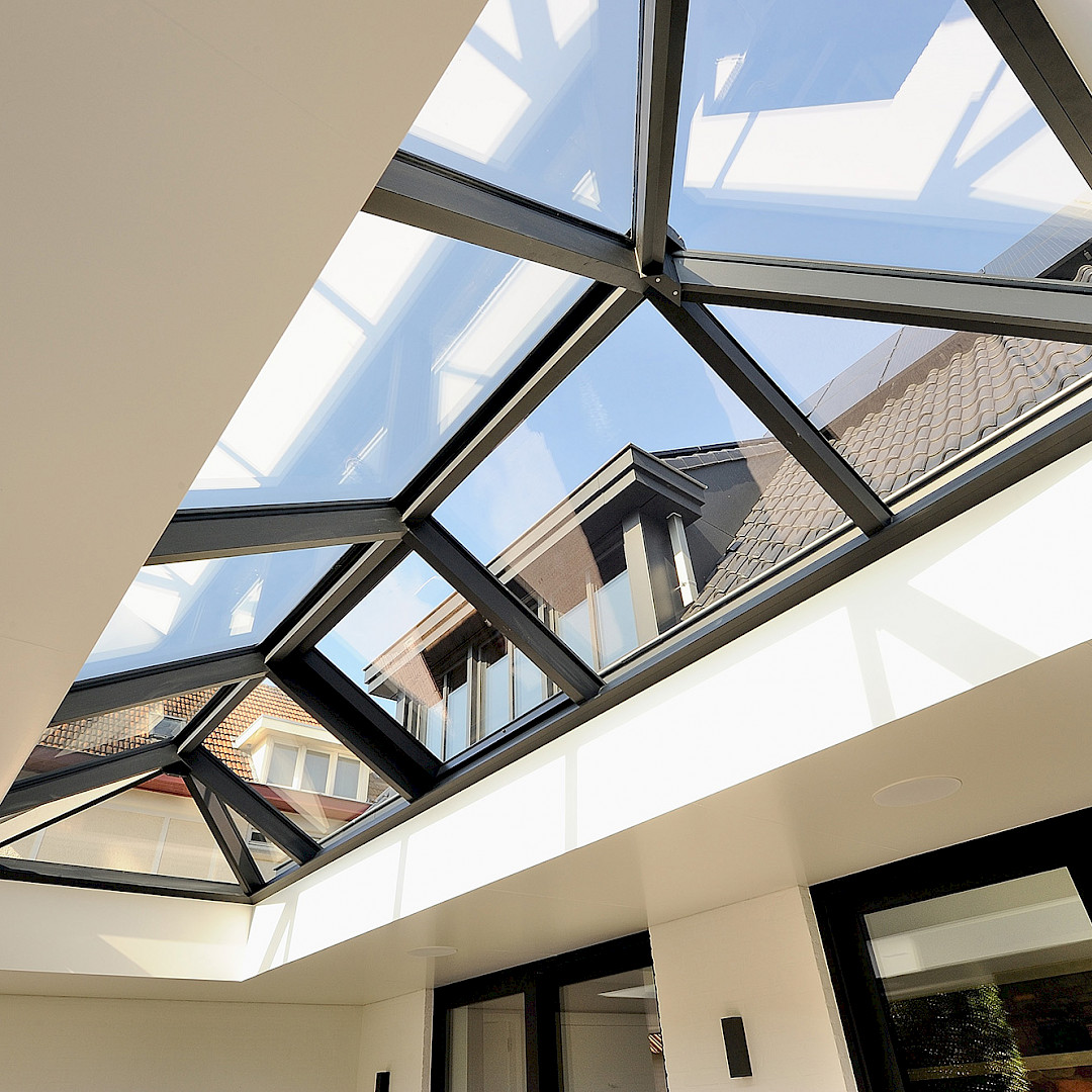 overkapping aan huis met lichtstraat