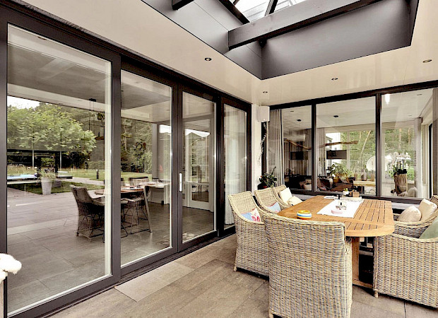 De kosten van een kunststof schuifpui