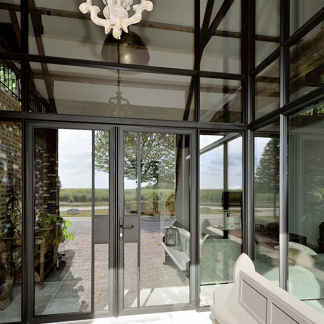 stalen deur met glas