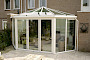 Aanbouw of uitbouw met glazen dak
