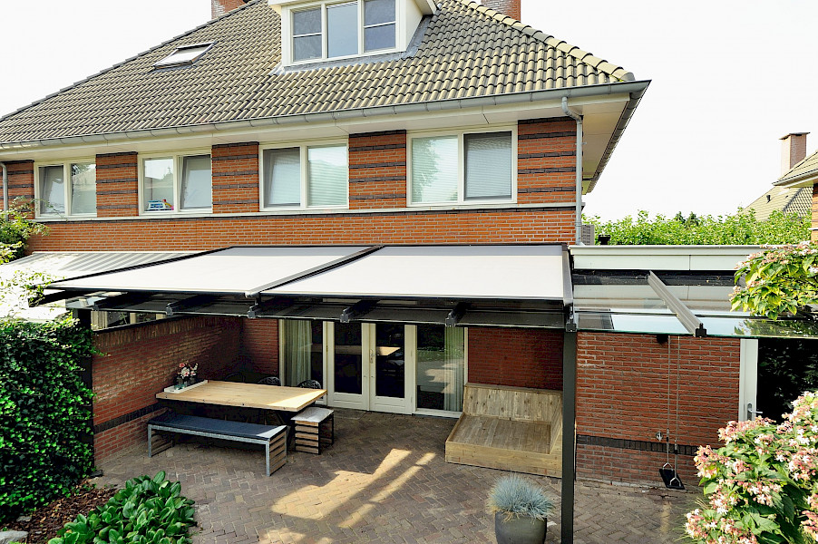 Geniet van je tuin deze zomer met een overkapping