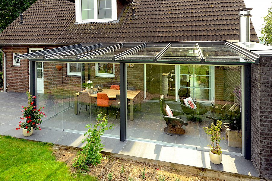 Geniet van je tuin deze zomer met een overkapping