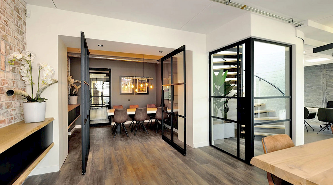steellook binnendeuren interieur woning stalen zwarte deuren op maat