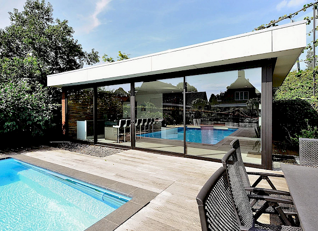 stalen schuifdeur zwart aluminium staallook exterior