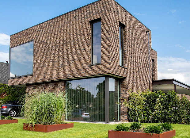 slanke zwarte aluminium kozijnen