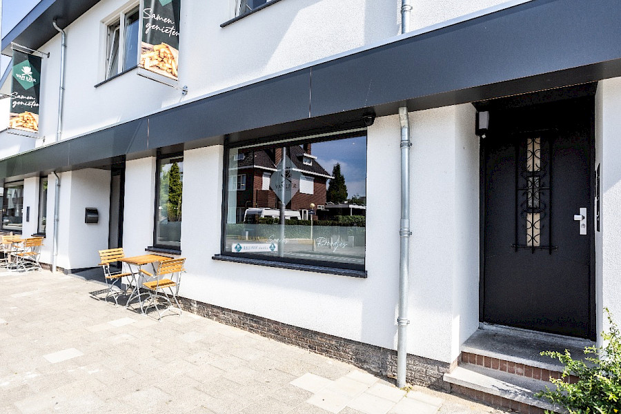 Nieuwe aluminium kozijnen en schuifdeur Cafetaria van Lier