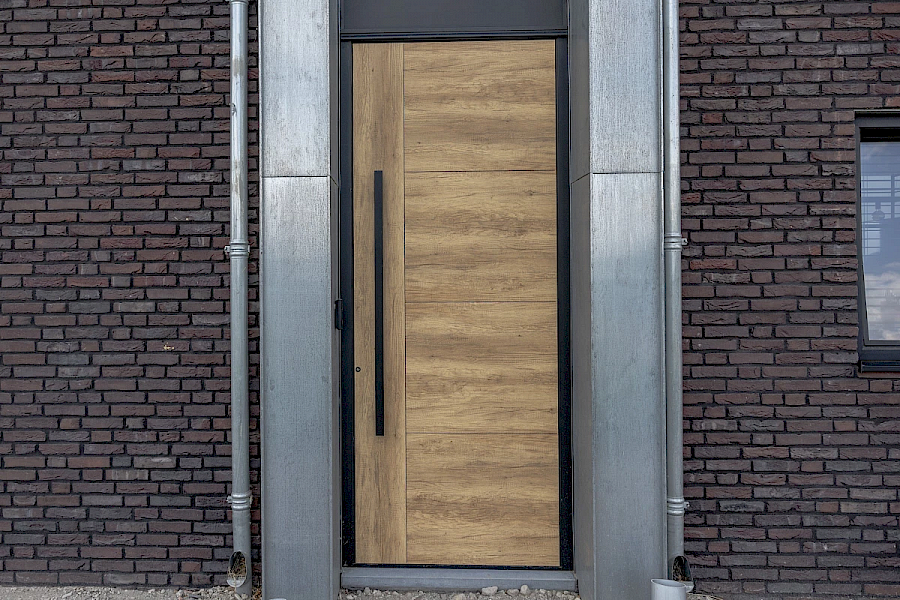 Moderne strakke voordeur