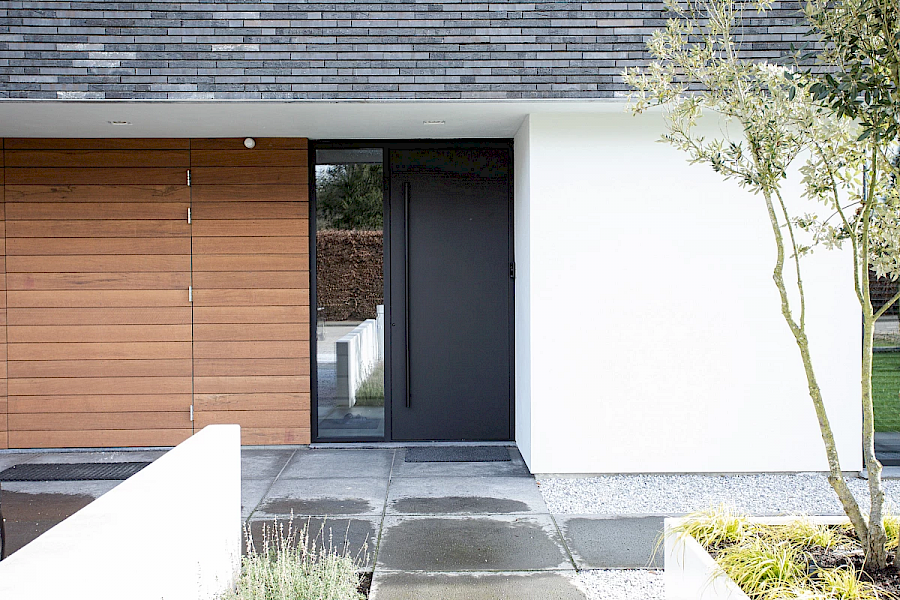 Moderne strakke voordeur
