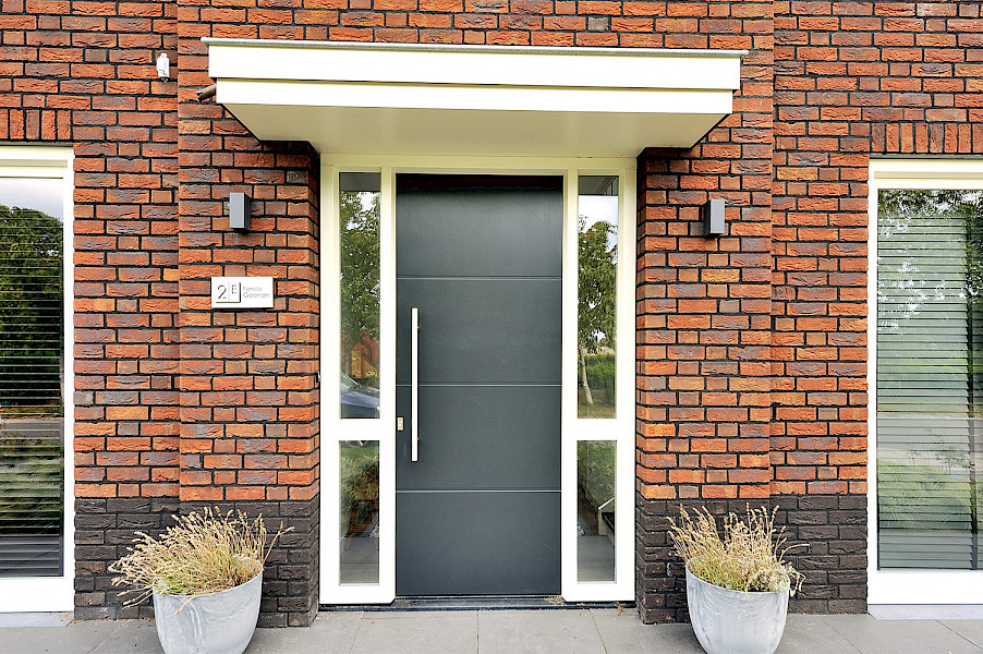 Moderne houten voordeur