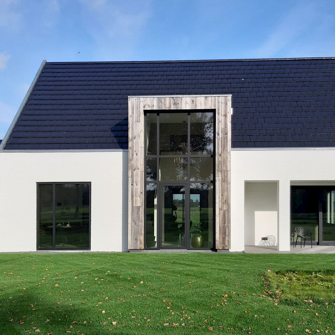 zwarte-aluminium-voordeur-modern