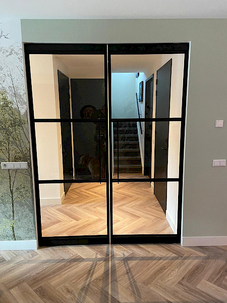 Kamerdeur met glas