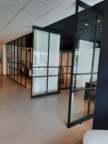 Kamerdeur met glas