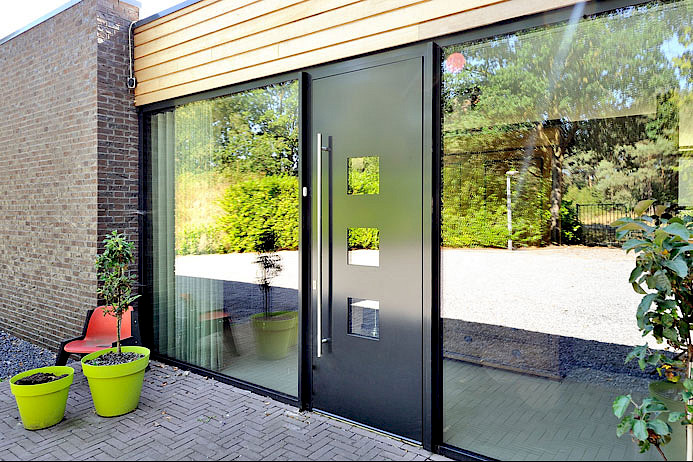 Dubbele voordeur plaatsen in Limburg